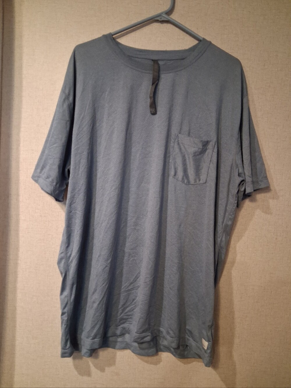 Vuori  Tradewind Performance Tee in Heathered Quartz Sz XXL